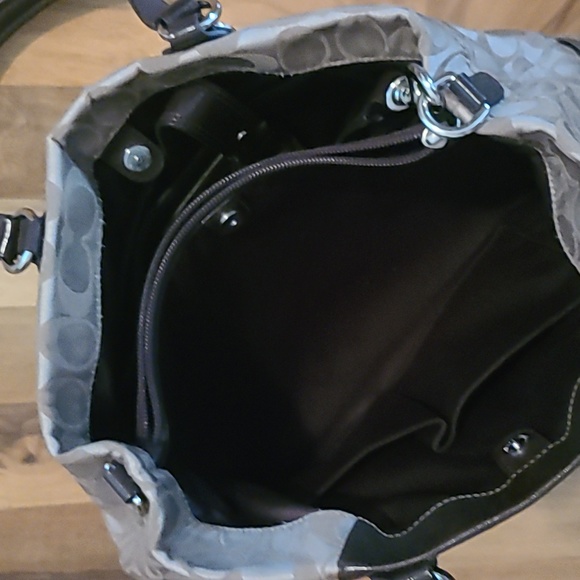 Coach handbag - Picture 3 of 3